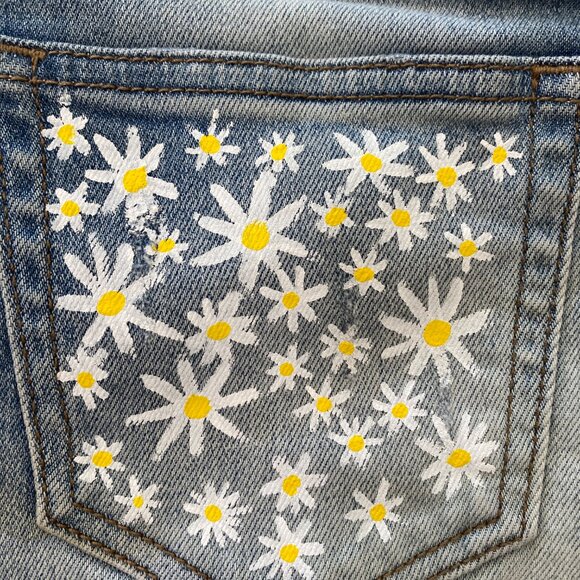 PINK Victoria's Secret Denim Jean Short Shorts Daisy Pocket Size 0 - Picture 2 of 7